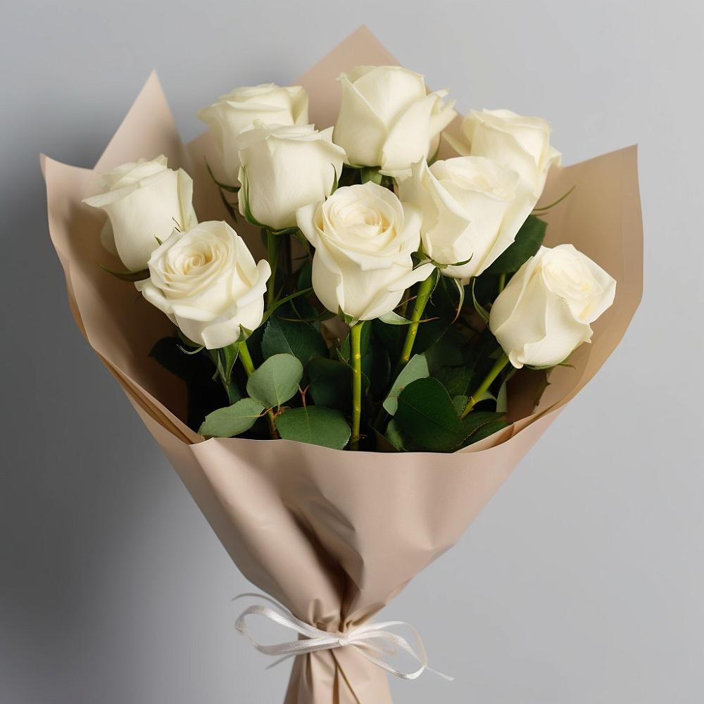 Букет 9 Белых роз Эдлесс Лав в Тёплом