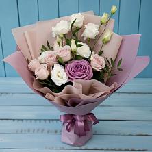 Букет цветов из:  Розы и Лизиантусы в Тёплом
