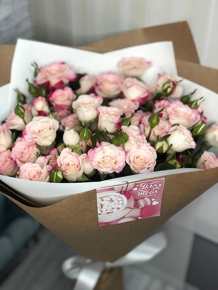 Букет цветов из: Розы в Тёплом