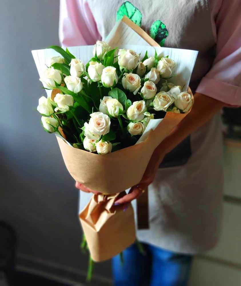 Букет цветов из: Розы в Тёплом