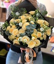 Букет цветов из:  Розы и Лизиантусы #REPLACE_PRED# Тёплом