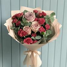 Букет цветов из:  Гвоздики и Розы #REPLACE_PRED# Тёплом
